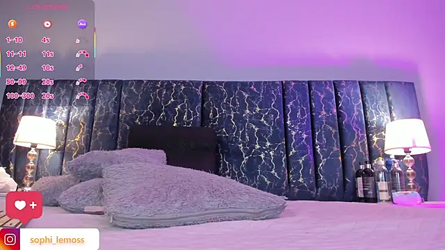 Snapshot of Sophia_Lemos chatting on November 12, 2025, 1:37 pm Sophia Lemos online show from November 12, 2025, 1:37 pm