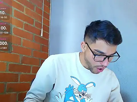 Leandro valenzuela online show from October 12, 2025, 8:43 pm