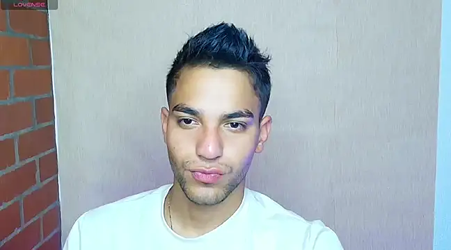 Leandro valenzuela online show from February 28, 2025, 12:43 am