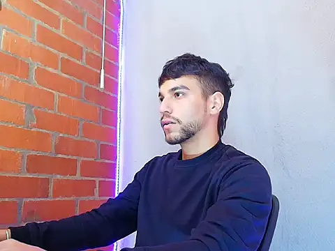 Leandro valenzuela online show from October 9, 2025, 2:50 pm