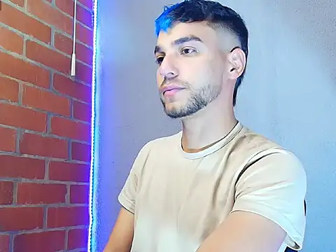 Leandro valenzuela online show from November 13, 2025, 8:13 pm