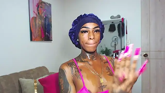 Snapshot of badgirls_cx chatting on March 6, 2026, 4:46 pm badgirls cx online show from March 6, 2026, 4:46 pm