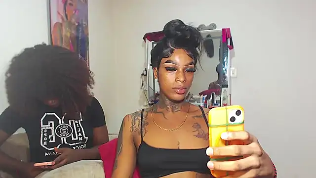 Snapshot of badgirls_cx chatting on June 3, 2026, 10:03 pm badgirls cx online show from June 3, 2026, 10:03 pm