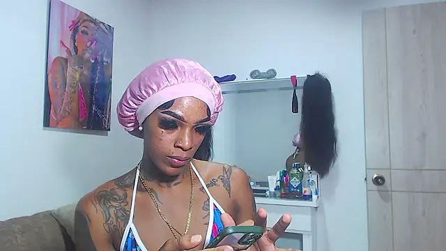 Snapshot of badgirls_cx chatting on January 17, 2026, 8:01 pm badgirls cx online show from January 17, 2026, 8:01 pm