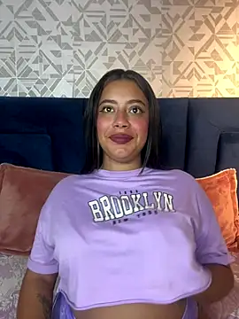 ElaaPerez online show from December 1, 2025, 10:10 pm