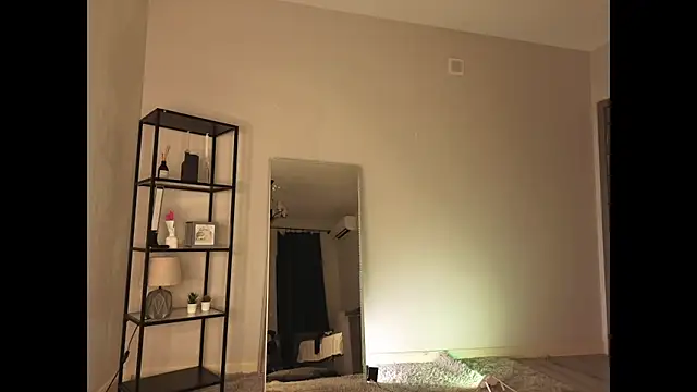 elfinvibes online show from November 17, 2025, 6:39 am