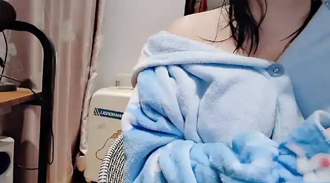 Snapshot of arena1357 chatting on March 1, 2025, 12:01 pm arena1357 online show from March 1, 2025, 12:01 pm