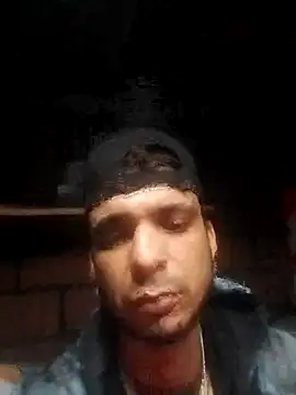 Snapshot of _Dmente_ chatting on February 24, 2025, 8:27 am Dmente online show from February 24, 2025, 8:27 am