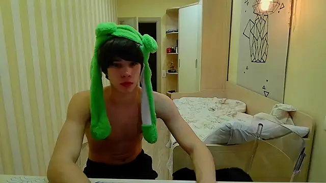 Snapshot of gayGamogey chatting on December 21, 2025, 5:47 pm gayGamogey online show from December 21, 2025, 5:47 pm