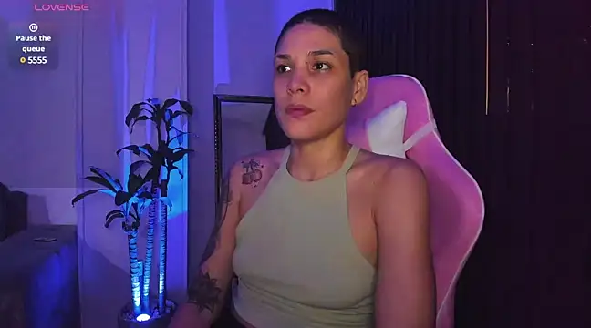 Charlee pink online show from January 4, 2025, 12:37 am
