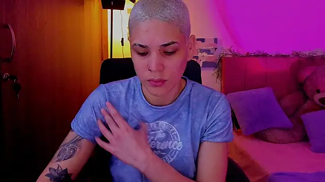 Charlee pink online show from March 28, 2026, 10:11 pm