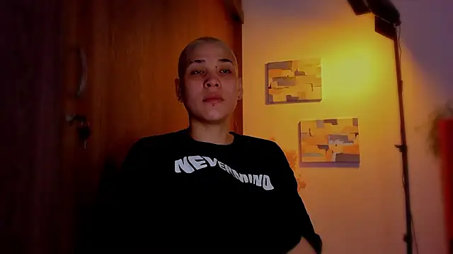 Charlee pink online show from March 12, 2026, 5:50 pm