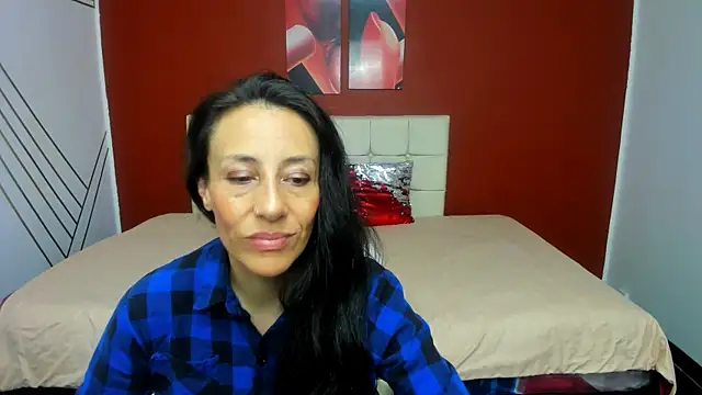 Abrillee1 online show from February 18, 2025, 10:47 pm