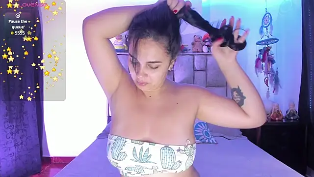 brianaGuzman online show from December 20, 2025, 3:37 pm