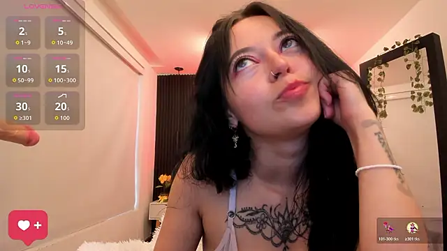 Snapshot of elisa_collins chatting on February 24, 2026, 1:23 pm elisa collins online show from February 24, 2026, 1:23 pm