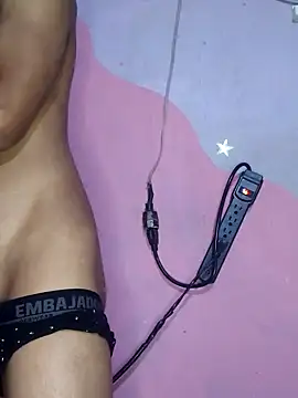 Snapshot of Dstrict chatting on November 4, 2025, 3:21 am Dstrict online show from November 4, 2025, 3:21 am