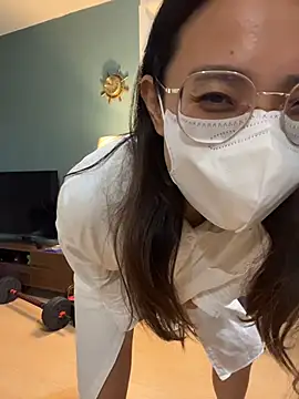 yourbootygirl online show from November 2, 2025, 2:05 am