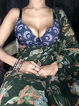 baby soni78690 online show from November 27, 2025, 5:46 pm