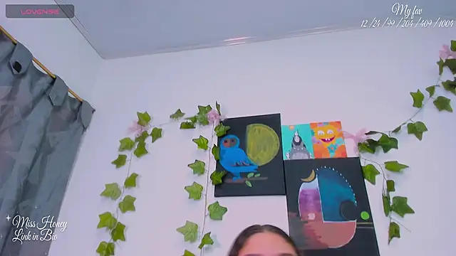 Mxss Honey online show from December 19, 2025, 9:22 am