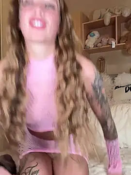 cydneyxox online show from April 12, 2026, 11:35 am