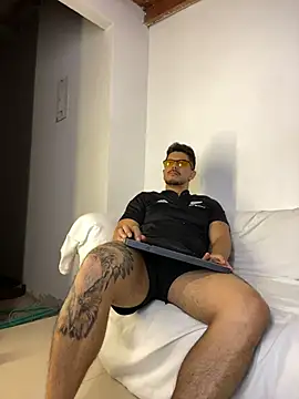 AndresSmith   online show from July 28, 2026, 12:29 am