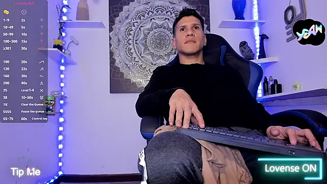 nakedfoam1 online show from March 28, 2026, 1:28 am