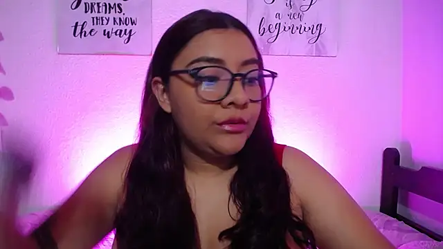Snapshot of MeghanBurn chatting on June 21, 2026, 2:17 am MeghanBurn online show from June 21, 2026, 2:17 am