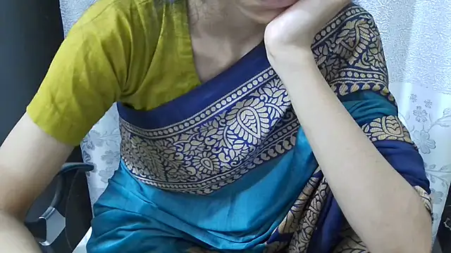 Snapshot of Srabontii chatting on June 27, 2026, 5:19 pm Srabontii online show from June 27, 2026, 5:19 pm