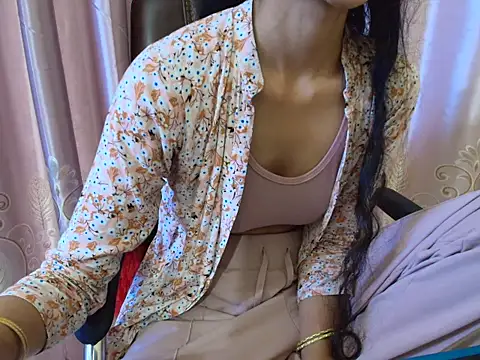 Srabontii online show from October 19, 2025, 6:49 am