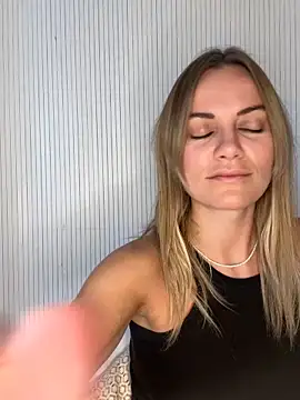 Snapshot of Milla__one chatting on November 6, 2025, 10:41 am Milla one online show from November 6, 2025, 10:41 am