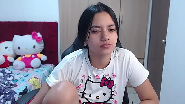 Snapshot of kayla_k18 chatting on February 6, 2026, 11:45 pm kayla k18 online show from February 6, 2026, 11:45 pm