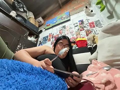 dafne19  online show from March 15, 2026, 4:19 am