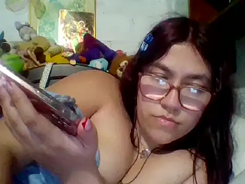 dafne19  online show from February 13, 2025, 6:52 am