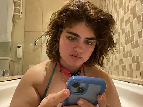 Snapshot of yudrayeb chatting on January 4, 2025, 1:21 am yudrayeb online show from January 4, 2025, 1:21 am