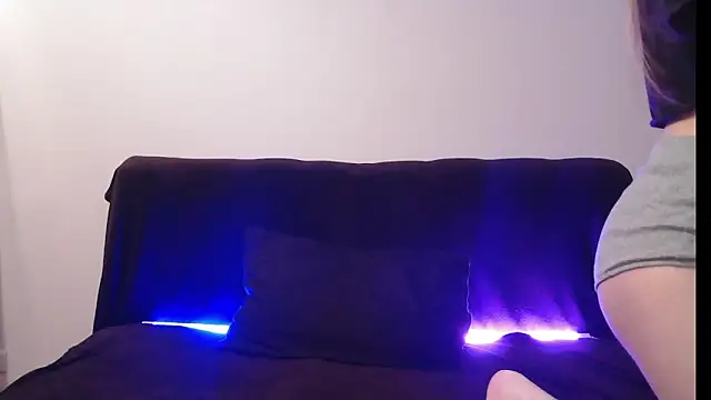 ErikaShyy online show from February 10, 2026, 12:26 pm