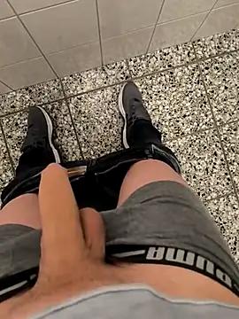 geilehecke1 online show from March 21, 2025, 3:35 pm