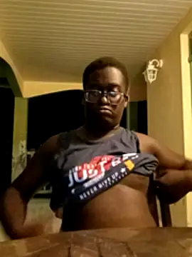 Jeanlaurent972 online show from April 14, 2026, 11:21 pm