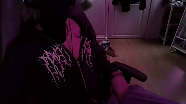 Snapshot of JackBeASlut chatting on December 7, 2024, 1:57 pm JackBeASlut online show from December 7, 2024, 1:57 pm