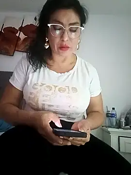 Snapshot of katysquirtdirty chatting on April 29, 2026, 11:55 pm katysquirtdirty online show from April 29, 2026, 11:55 pm