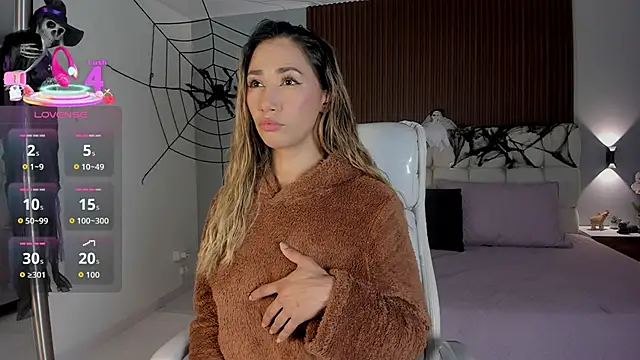 Emma23   online show from October 18, 2025, 5:53 am