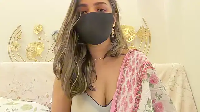 MaYaa  11 online show from May 15, 2026, 1:42 pm