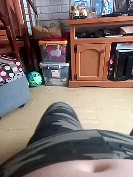 Snapshot of Conyvai27 chatting on January 28, 2025, 4:41 pm Conyvai27 online show from January 28, 2025, 4:41 pm