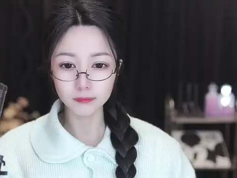 Nuyoah-77 online show from March 15, 2026, 8:21 am