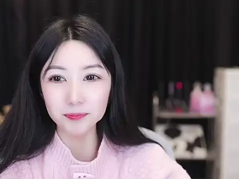 Snapshot of Nuyoah-77 chatting on November 12, 2025, 3:27 pm Nuyoah-77 online show from November 12, 2025, 3:27 pm