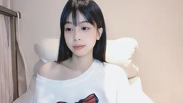 Snapshot of -Hottie chatting on January 13, 2025, 4:41 pm -Hottie online show from January 13, 2025, 4:41 pm