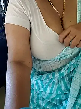 Snapshot of Tamil-ranjitha chatting on March 15, 2025, 9:41 am Tamil-ranjitha online show from March 15, 2025, 9:41 am