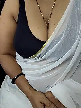 Snapshot of Tamil-ranjitha chatting on March 10, 2025, 4:35 pm Tamil-ranjitha online show from March 10, 2025, 4:35 pm