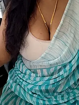 Snapshot of Tamil-ranjitha chatting on March 11, 2025, 4:41 am Tamil-ranjitha online show from March 11, 2025, 4:41 am