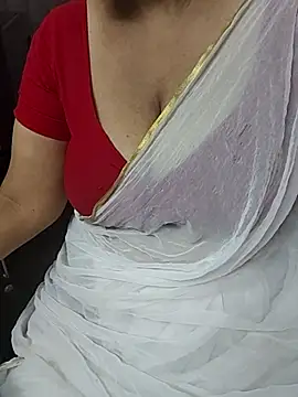 Snapshot of Tamil-ranjitha chatting on March 23, 2025, 12:04 am Tamil-ranjitha online show from March 23, 2025, 12:04 am