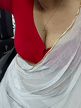 Snapshot of Tamil-ranjitha chatting on February 17, 2025, 10:18 am Tamil-ranjitha online show from February 17, 2025, 10:18 am